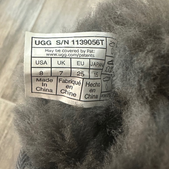 Ugg Classic Mini Toddler Boot - Size 8 - Picture 6 of 8